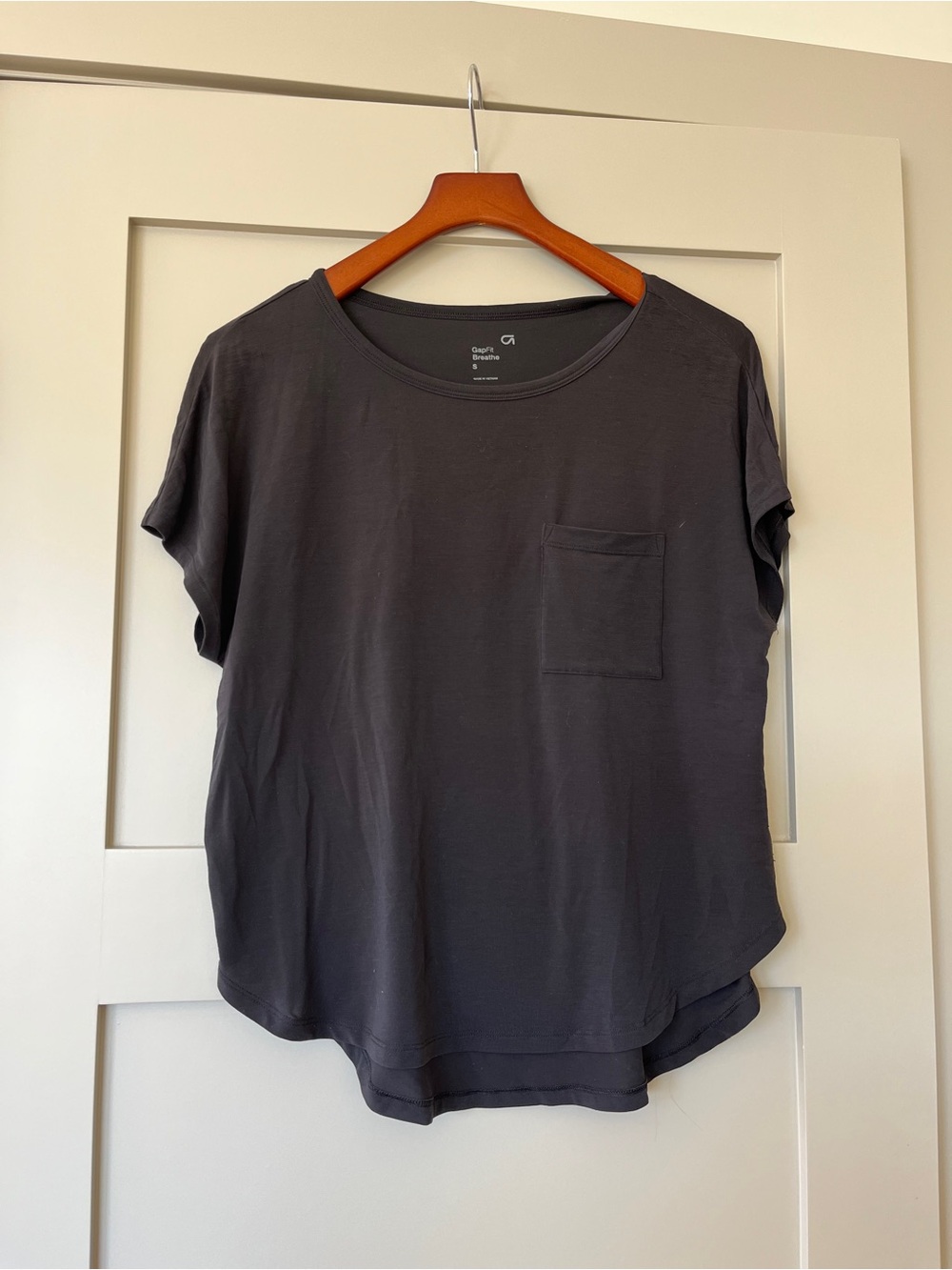 GAPfit Short Sleeve Pocket Tee - Charcoal S